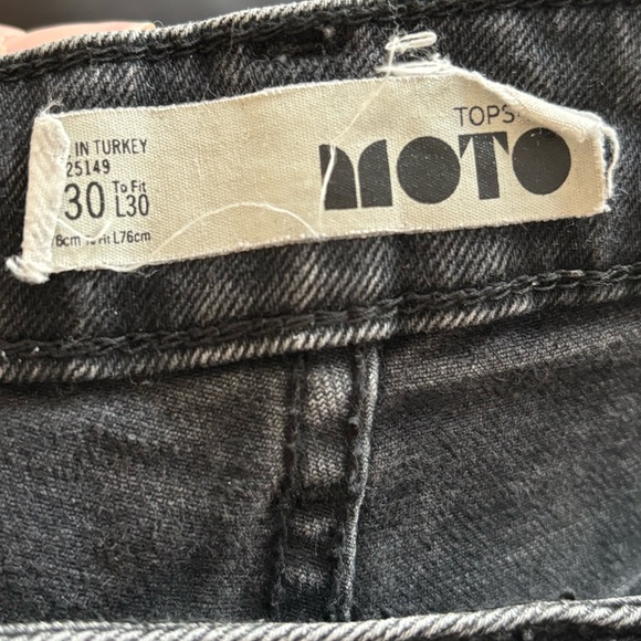 Topshop - Black Washed Denim - Size 30 - Picture 2 of 3